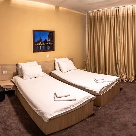 Hotel Beograd Struga Exterior photo